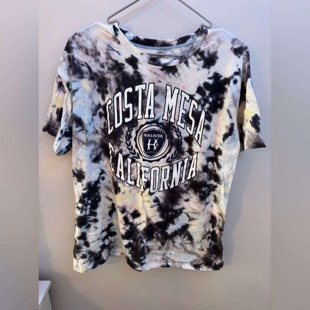 Costa Mesa Hollister tee shirt